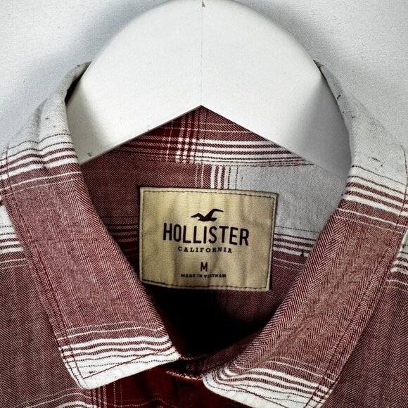 Hollister Mens Button Up Red & White Plaid Long Sleeve Shirt Size Medium - Picture 3 of 6